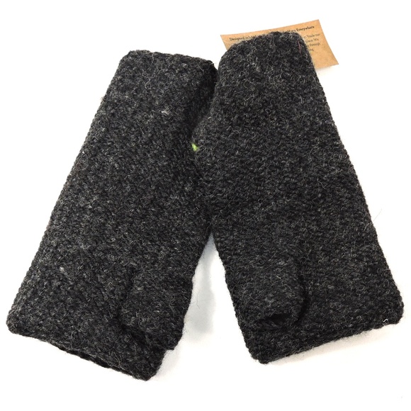 KUSAN ⚜ WOMEN'S BLACK WOOL OPEN FINGERS WINTER MITTENS - Picture 4 of 4